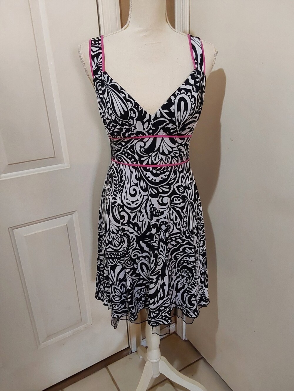 🌺 NWT Speechless Swim/Sun Dress with Ruffled Bottom